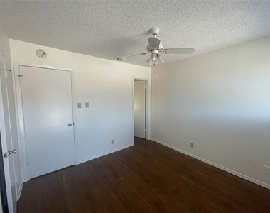 3000 Guadalupe St - Photo Thumbnail 7