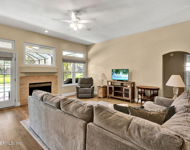 952 Blackberry Lane - Photo Thumbnail 3