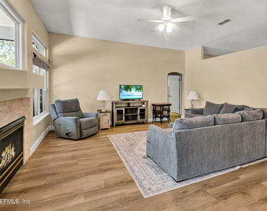 952 Blackberry Lane - Photo Thumbnail 15