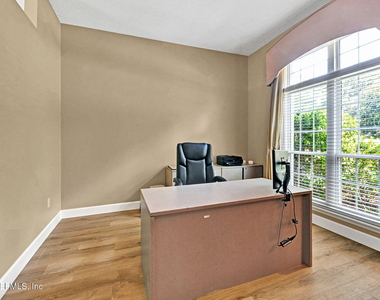952 Blackberry Lane - Photo Thumbnail 8