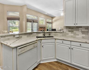 952 Blackberry Lane - Photo Thumbnail 12