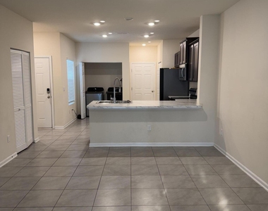 917 Observatory Parkway - Photo Thumbnail 3