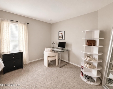 647 Sunny Stroll Drive - Photo Thumbnail 10