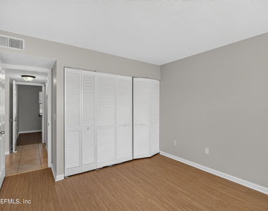 700 W Pope Road - Photo Thumbnail 21