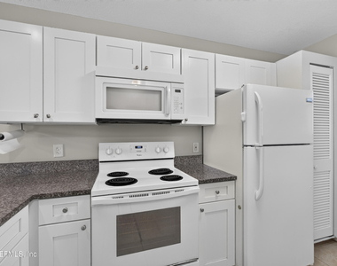 700 W Pope Road - Photo Thumbnail 11