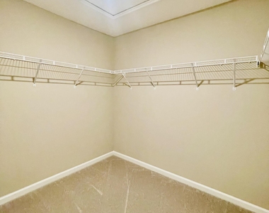 12830 Josslyn Lane - Photo Thumbnail 8