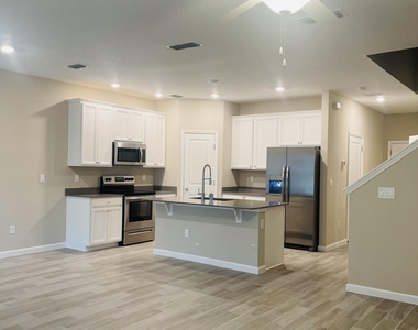 12830 Josslyn Lane - Photo Thumbnail 3