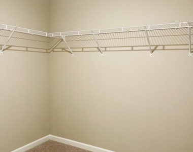 12830 Josslyn Lane - Photo Thumbnail 14