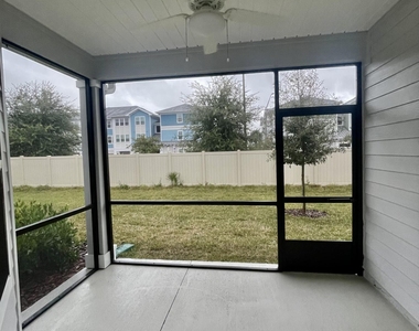 12830 Josslyn Lane - Photo Thumbnail 16