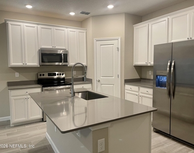 12830 Josslyn Lane - Photo Thumbnail 2