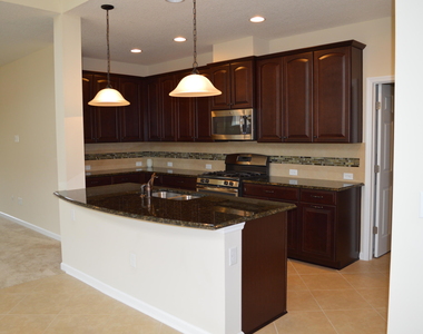 174 Spring Park Avenue - Photo Thumbnail 7