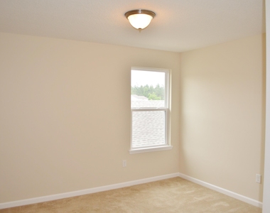 174 Spring Park Avenue - Photo Thumbnail 16