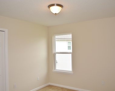 174 Spring Park Avenue - Photo Thumbnail 14