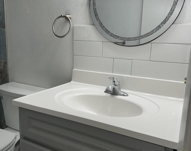394 Fortuna Avenue - Photo Thumbnail 8