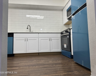 394 Fortuna Avenue - Photo Thumbnail 4
