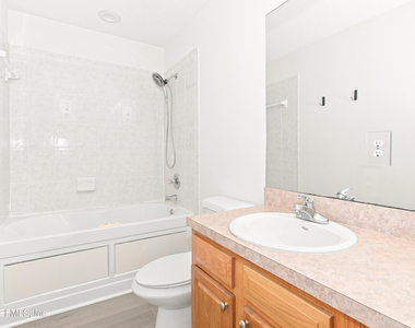 574 Stocks Street - Photo Thumbnail 12