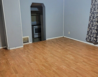 1823 9th Street - Photo Thumbnail 14