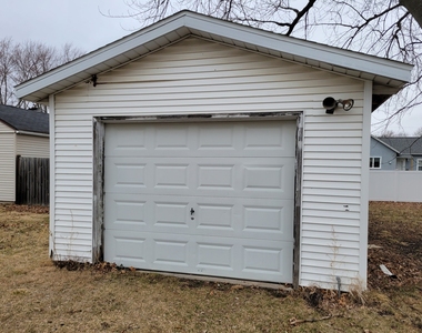 1823 9th Street - Photo Thumbnail 15