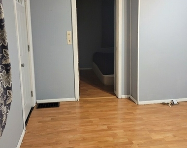 1823 9th Street - Photo Thumbnail 6