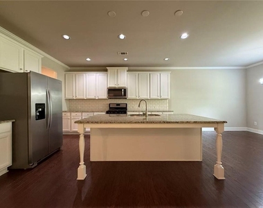 3059 Ivy Crossing Drive - Photo Thumbnail 4