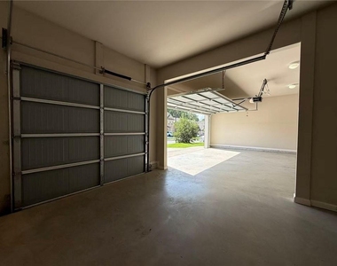 3059 Ivy Crossing Drive - Photo Thumbnail 22