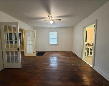2353 Shelby Street - Photo Thumbnail 2