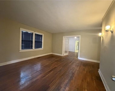 2353 Shelby Street - Photo Thumbnail 7