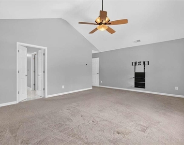 153 Fitzroy Lane - Photo Thumbnail 38