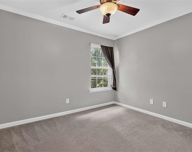 153 Fitzroy Lane - Photo Thumbnail 28
