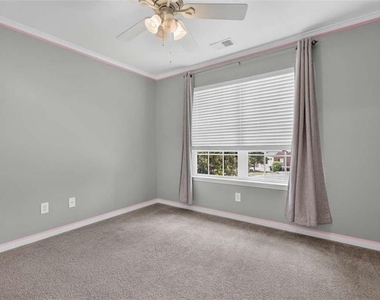 153 Fitzroy Lane - Photo Thumbnail 32
