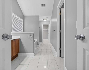153 Fitzroy Lane - Photo Thumbnail 41