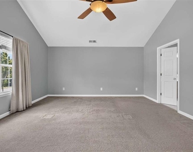 153 Fitzroy Lane - Photo Thumbnail 36