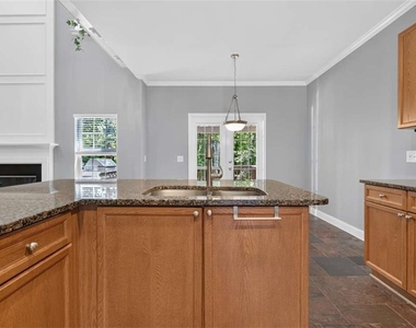 153 Fitzroy Lane - Photo Thumbnail 11