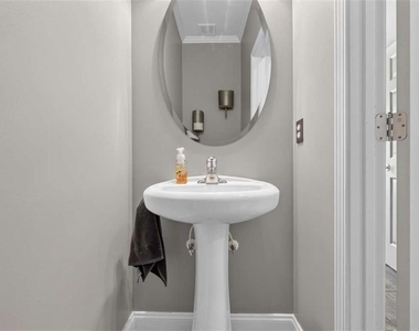 153 Fitzroy Lane - Photo Thumbnail 24