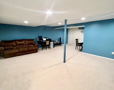 805 Suffield Square - Photo Thumbnail 9