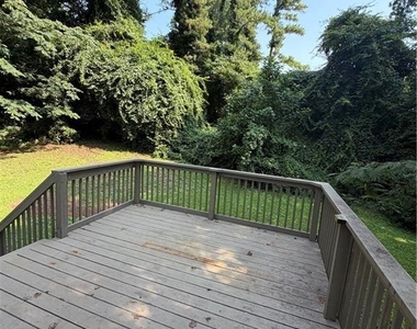 1286 N Lea Court Se - Photo Thumbnail 13