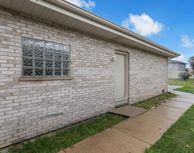 9147 Boardwalk Terrace - Photo Thumbnail 30