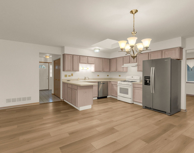 9147 Boardwalk Terrace - Photo Thumbnail 10