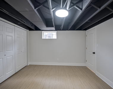 219 Spring Avenue - Photo Thumbnail 27