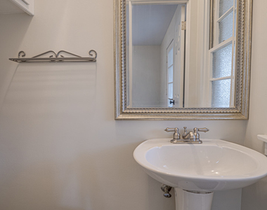 219 Spring Avenue - Photo Thumbnail 12