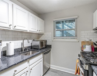 6800 Glenridge Drive - Photo Thumbnail 13