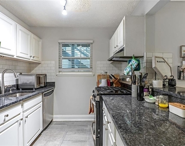 6800 Glenridge Drive - Photo Thumbnail 11