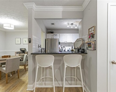 6800 Glenridge Drive - Photo Thumbnail 7