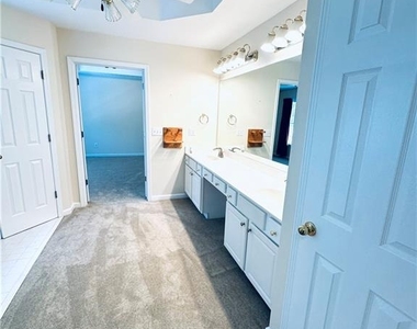811 Valley Drive - Photo Thumbnail 14