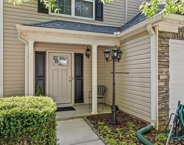 173 Village Trace - Photo Thumbnail 1