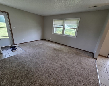 321 Joan Court - Photo Thumbnail 4