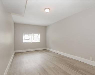 442 Sherwood Oaks Road - Photo Thumbnail 6
