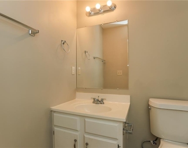442 Sherwood Oaks Road - Photo Thumbnail 14