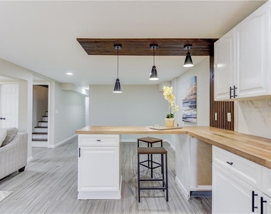 154 Huston Drive - Photo Thumbnail 10