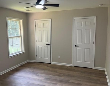1286 N Lea Court Se - Photo Thumbnail 7